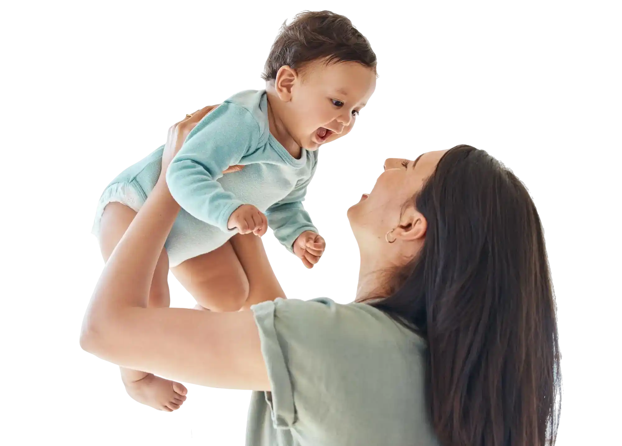 Mãe brincando com bebê no colo